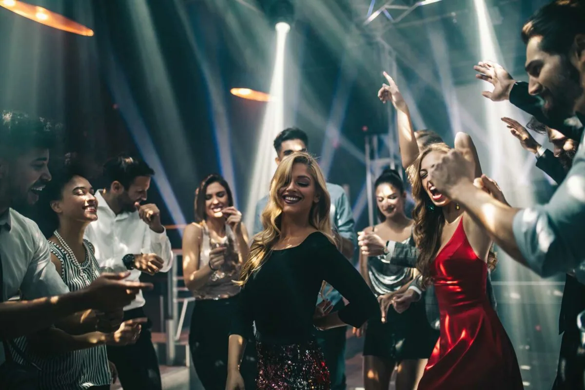La Hacienda Nightclub — vida nocturna latina en Las Vegas